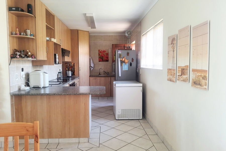 3 Bedroom Property for Sale in Fraaiuitsig Western Cape